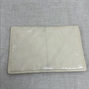 Bottega venetta Elegant Cream Leather Clutch